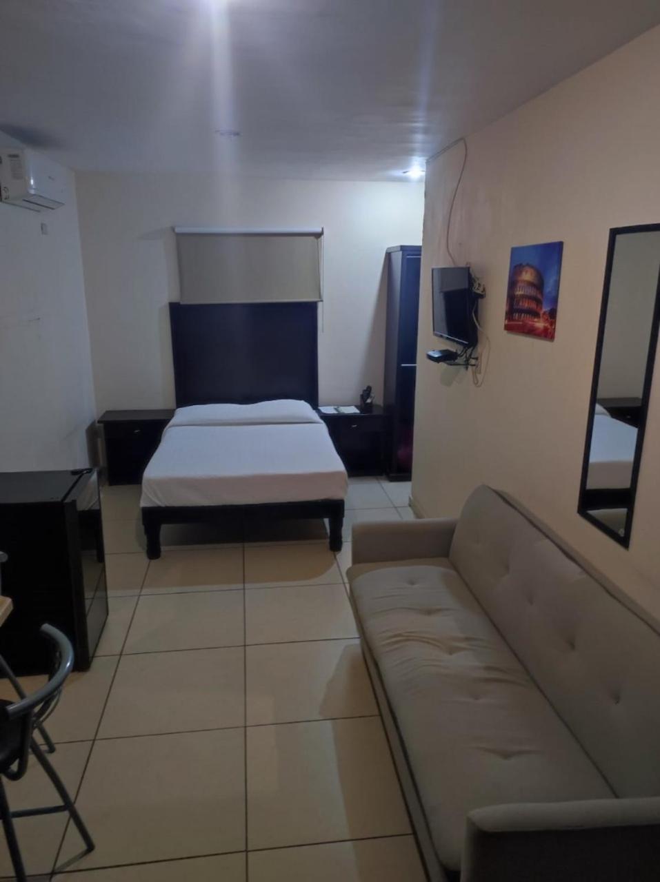 Hgen Rooms & Suites Los Mochis Dış mekan fotoğraf